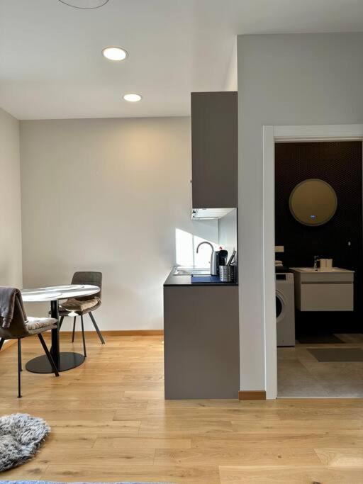 Modern Central Apartment Riga Retreat Dış mekan fotoğraf