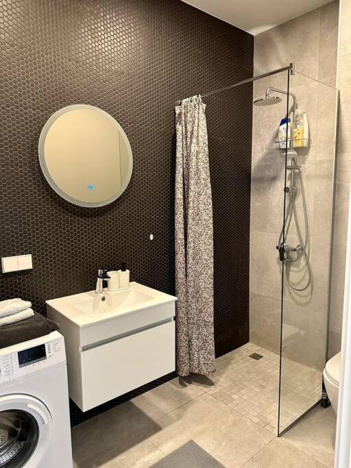 Modern Central Apartment Riga Retreat Dış mekan fotoğraf